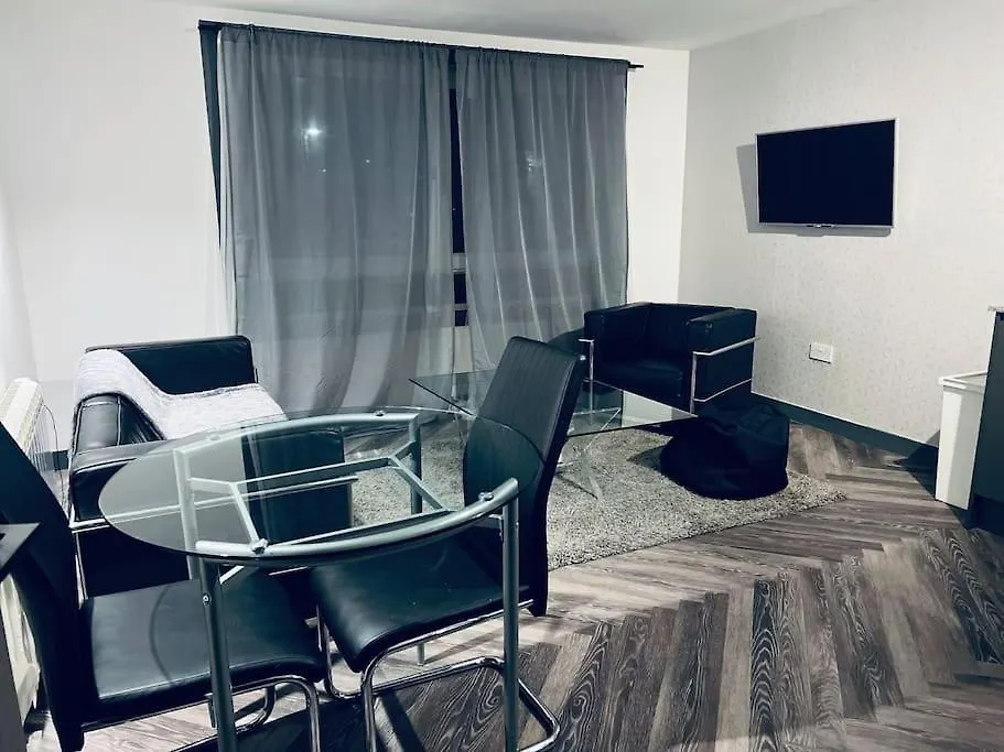 Barnton Apartment Edinburgh 0*,  United Kingdom